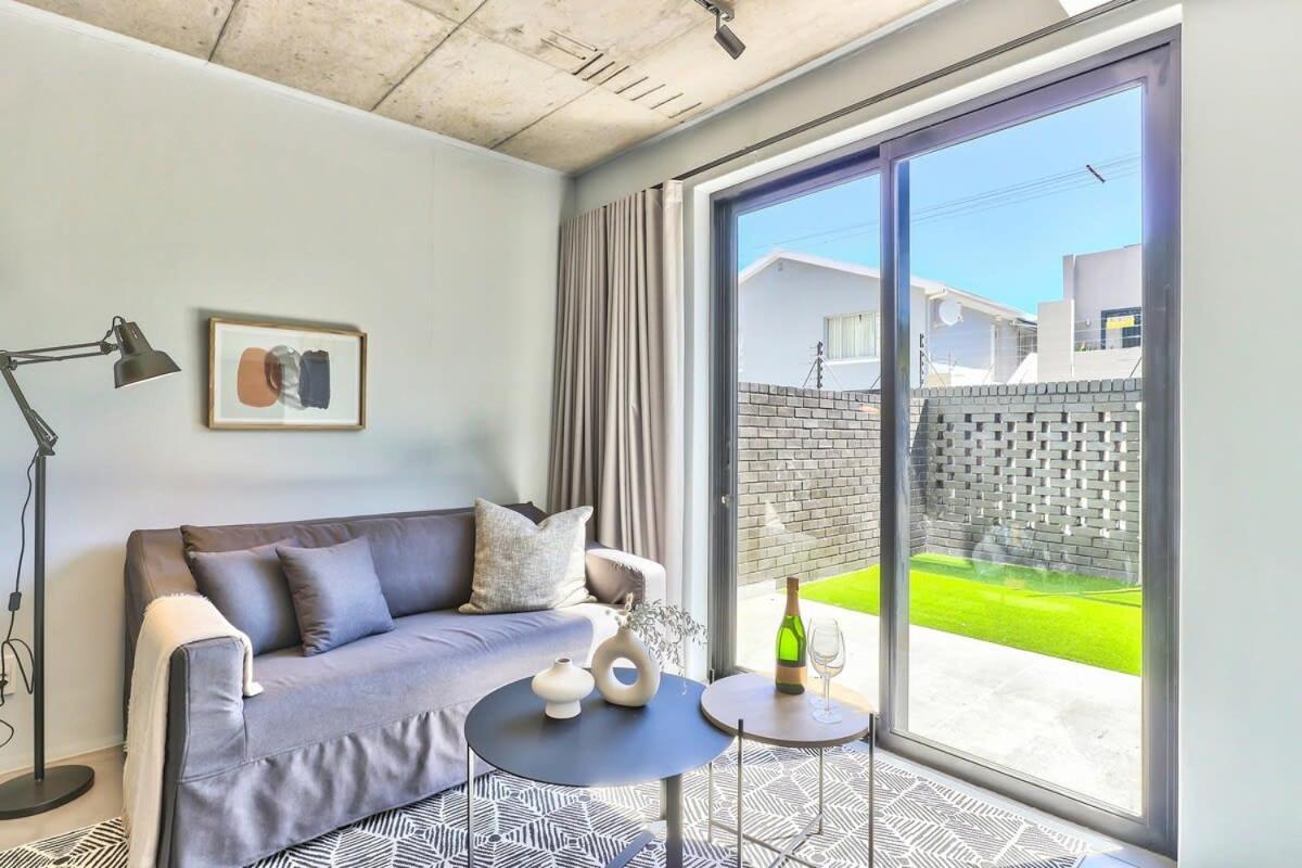 Secure, Central, Worker Bee'S Luxury Pad With Pool Apartment Cape Town Exterior photo